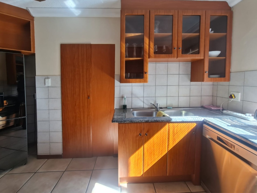 To Let 4 Bedroom Property for Rent in Eagles Landing North West